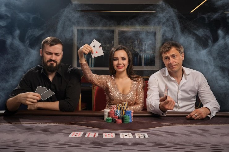 Meja French Roulette langsung di mustikaslot dengan dealer profesional dan roda roulette yang jelas